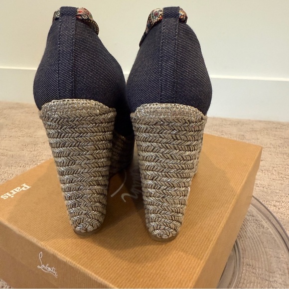 Christian Louboutin Demim Wedge Espadrille with Floral Accent Sz 8 Excellent - Picture 6 of 9